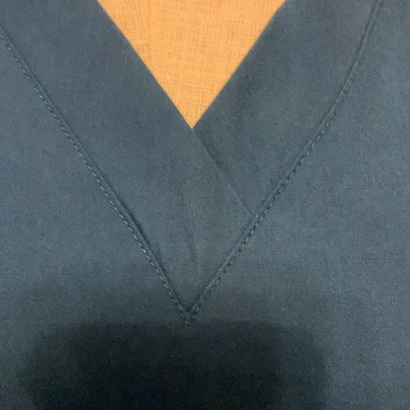 Landau Nurse Scrub Top, Short sleeve, size medium, dark teal - Picture 6 of 13